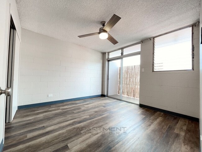 Building Photo - 3215 Ho'olulu St