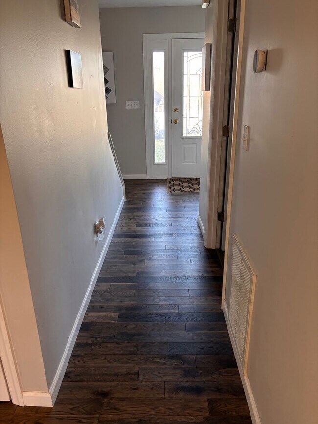 Building Photo - BEAUTIFUL, MOVE-IN READY HOME IN CHEAT CROSSING! - Available on 6/4/2026