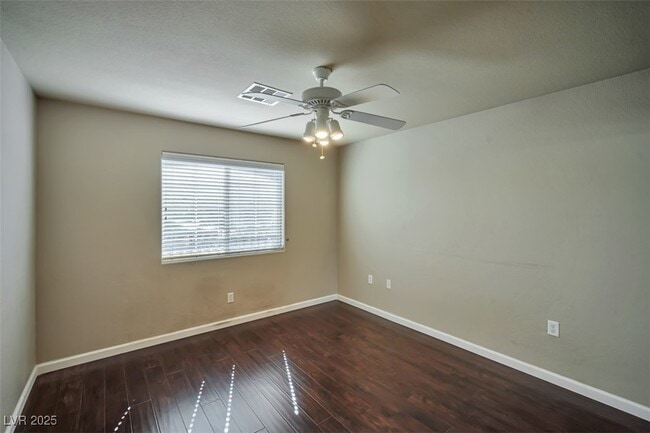 Building Photo - 1740 Flores Ln