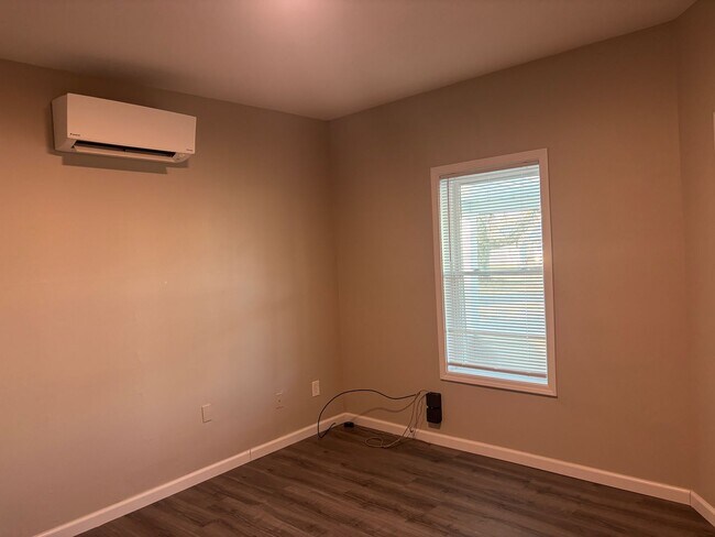 Building Photo - 1200 N 8th St