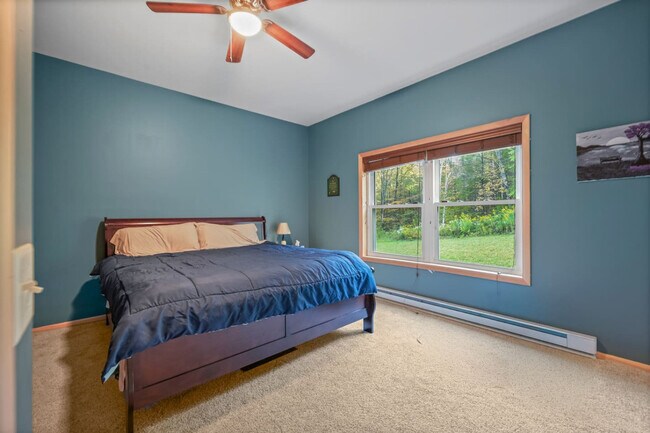 Building Photo - 1724 Calhoun Hill Rd