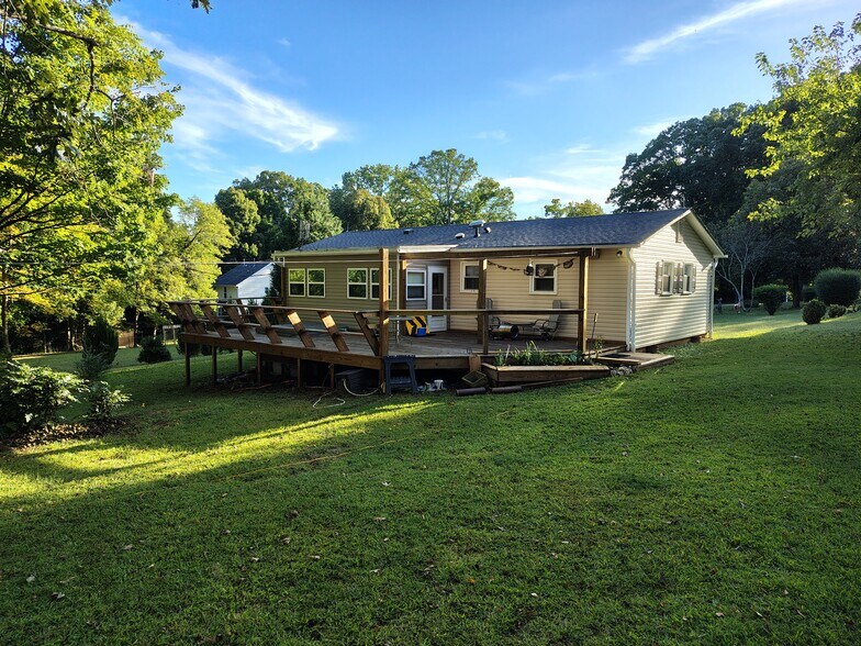 Building Photo - 5512 Dobson Rd
