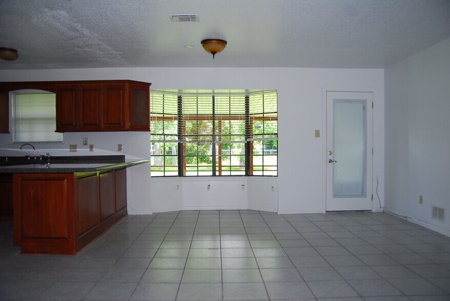 Building Photo - 2322 Norris Cir