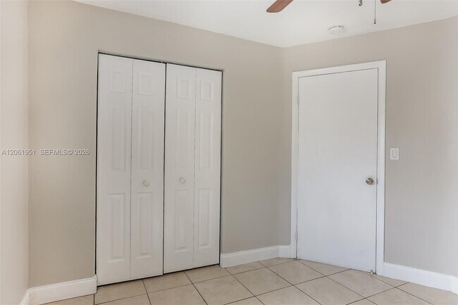 Building Photo - 3751 NW 9th Ct