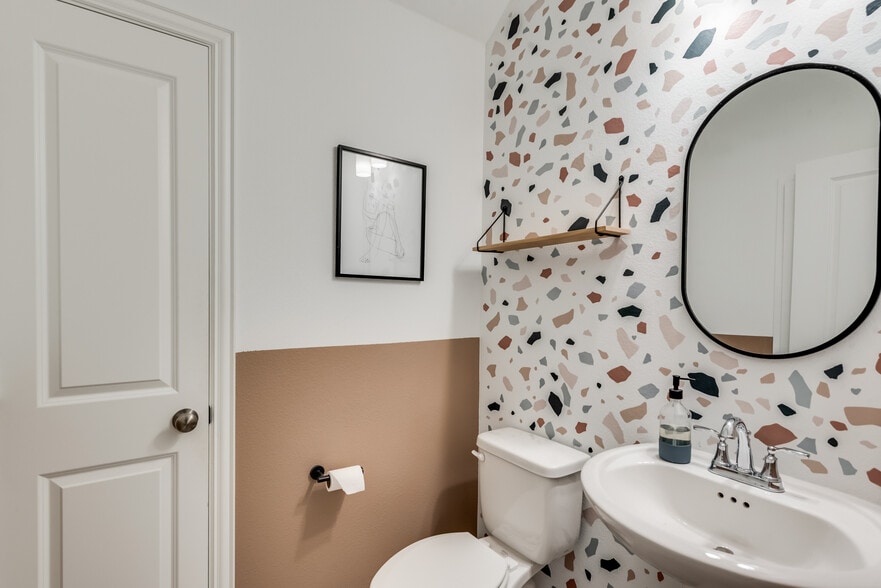 Building Photo - 2514 Barnwood Ln