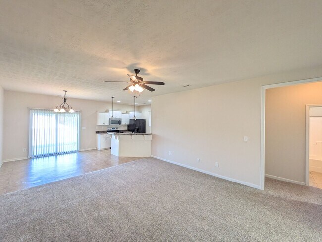 Building Photo - 859 Westlawn Dr