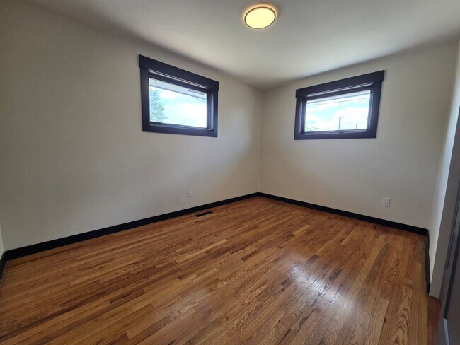 Building Photo - 3717 N Perry St