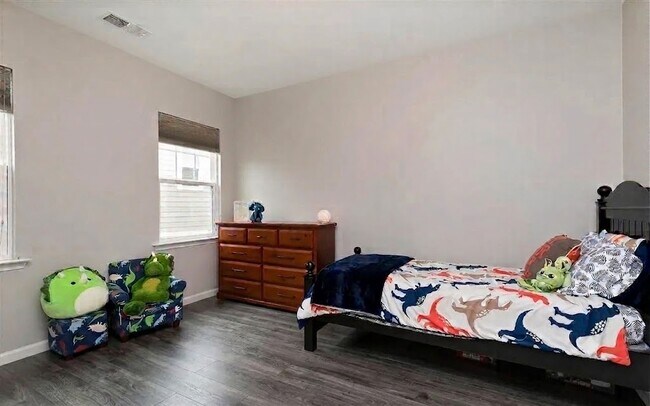 Building Photo - 401 Ivy Arbor Way