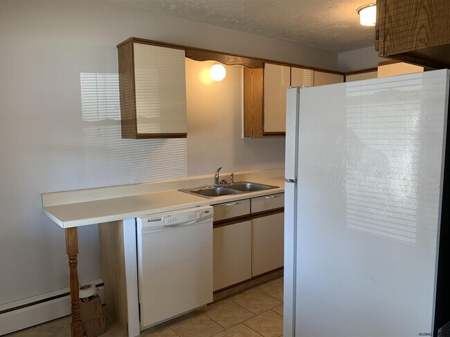 Building Photo - 2 Kimberly St