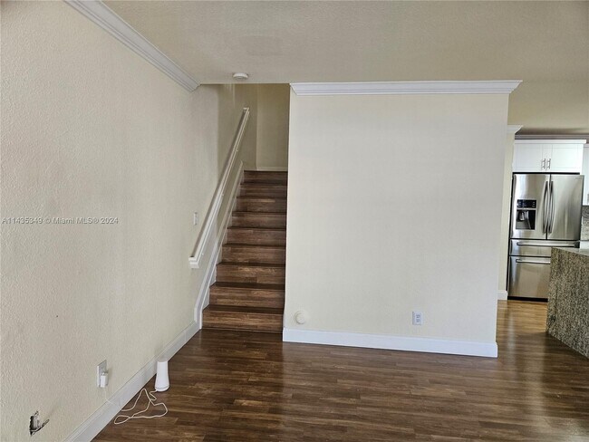 Building Photo - 12611 SW 54th Ct