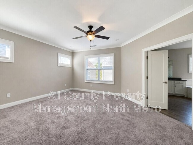 Building Photo - 2202 Haventree Ct