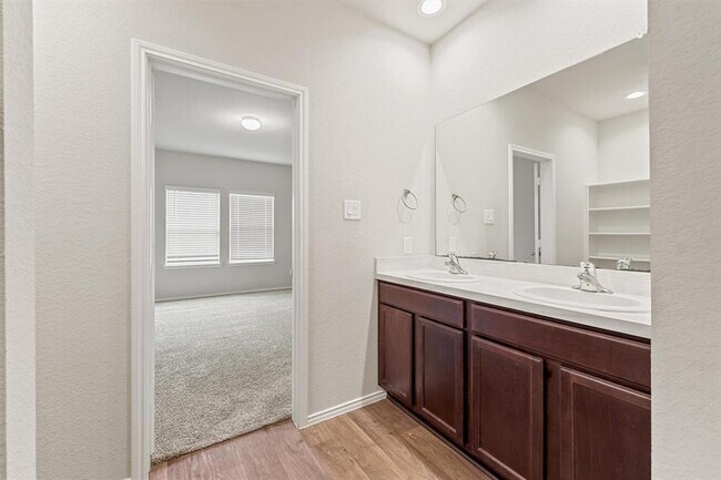 Building Photo - 21143 Waze Lewis Dr