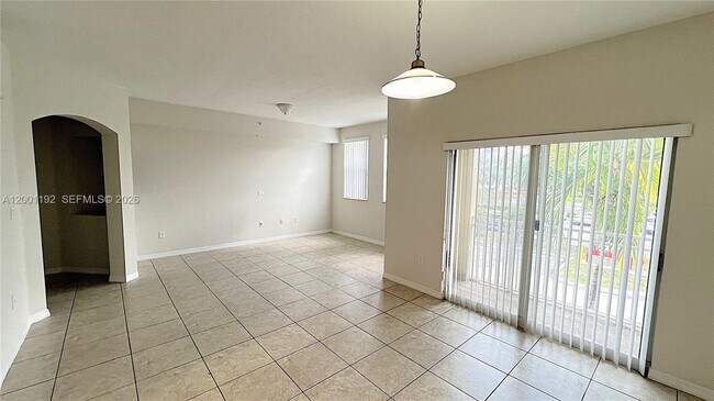 Building Photo - 10885 NW 89th Terrace