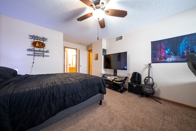 Building Photo - 17540 Gillette Way