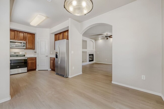 Building Photo - 3 Bed 3 Bath Townhouse in Westminster