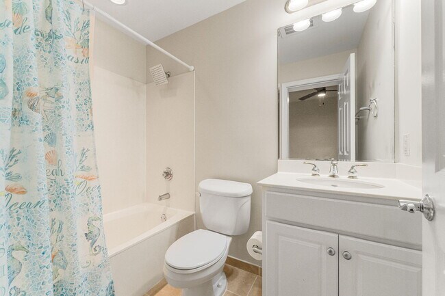 Building Photo - 1732 W County Hwy 30A