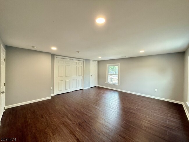 Building Photo - 274 US-202