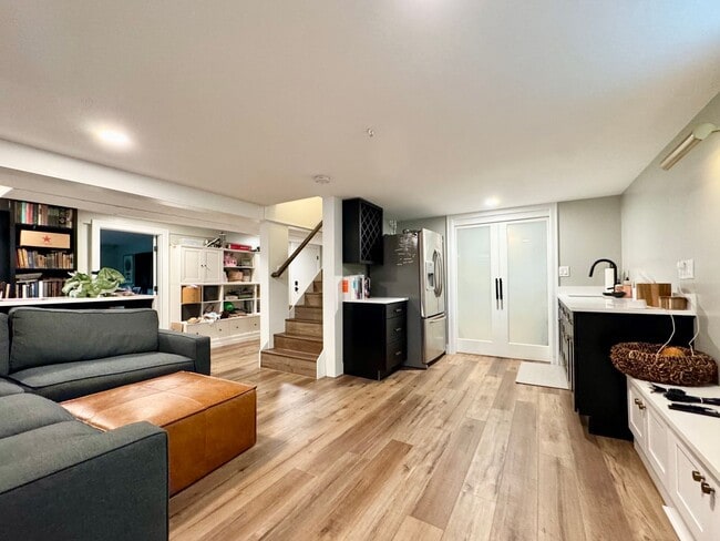 Building Photo - Admiral District~West Seattle Home