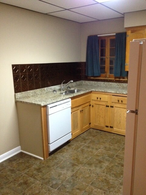 Building Photo - 1747 Dayton Ave