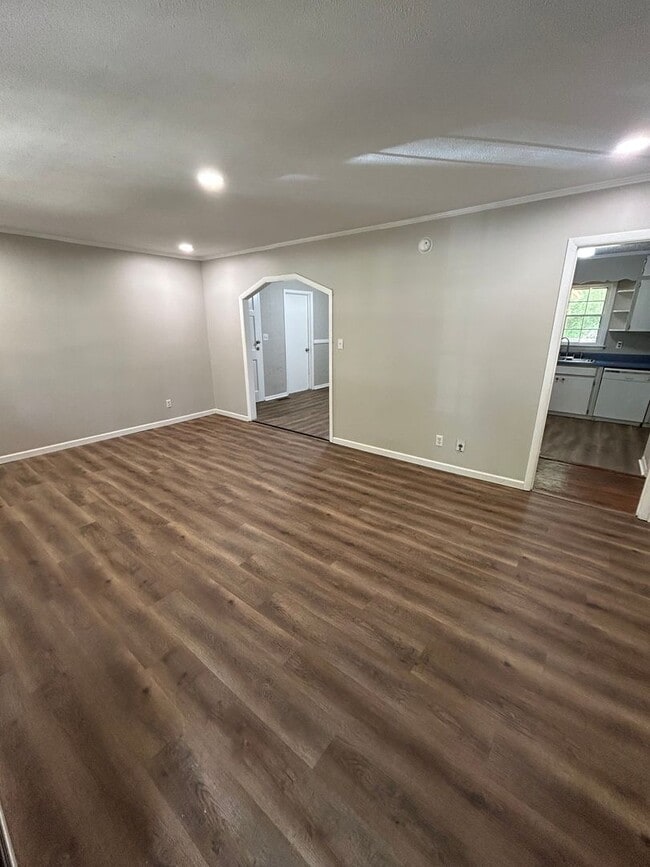 Building Photo - 5402 Arrow Ave