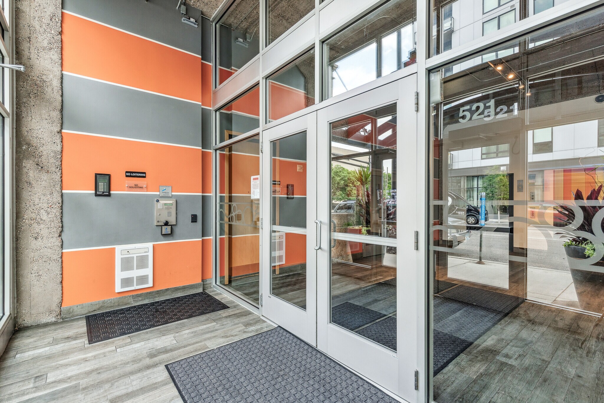 Secured Entrance - 521 S 7th St