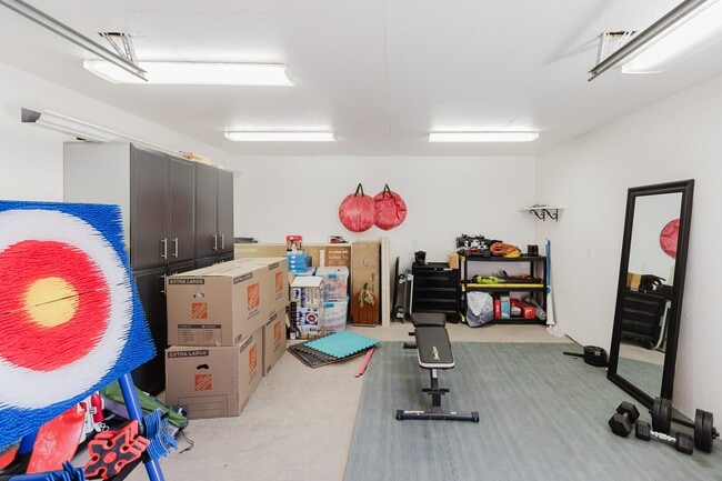 Building Photo - Meticulously kept 4 bedroom home with RV Parking/Hook ups