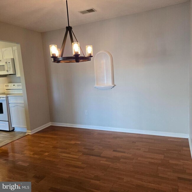 Building Photo - 129 Brookland Terrace