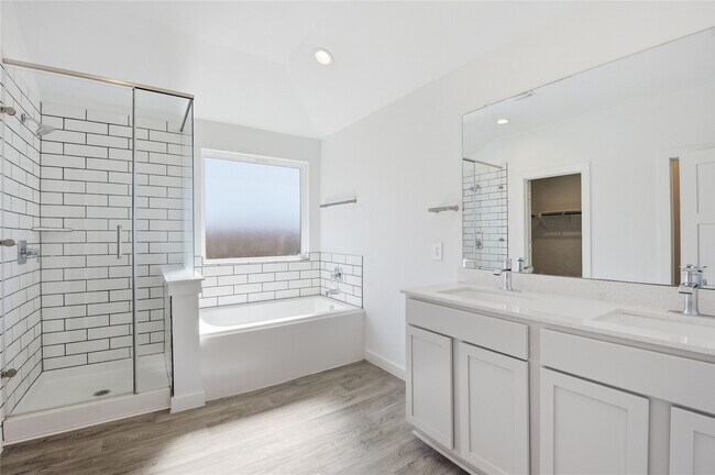 Building Photo - 14251 Big Bnd Dr