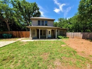 Building Photo - 607 Woodland St