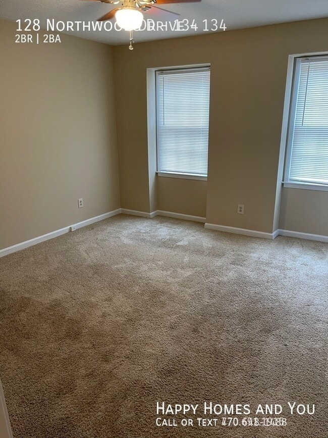 Building Photo - 128 Northwoods Dr