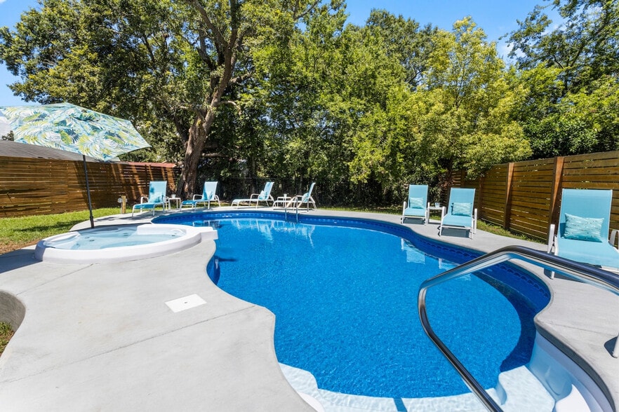 Building Photo - 134 Lee St