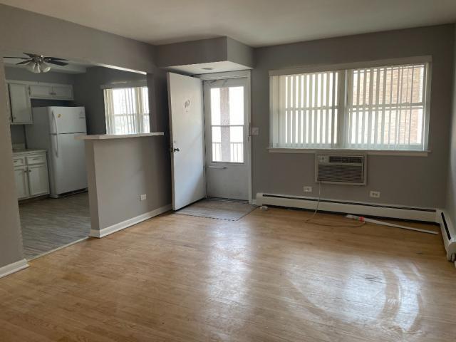 Building Photo - 2 bedroom in CHICAGO IL 60634