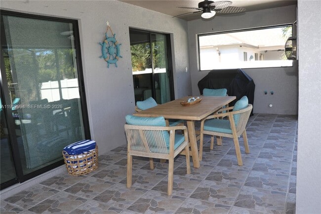 Building Photo - 4407 SW 16th Pl