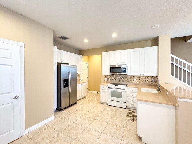 Building Photo - 1056 Pinewood Lake Ct
