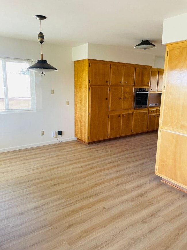 Building Photo - Three bedroom home in The Heights area of Morro Bay