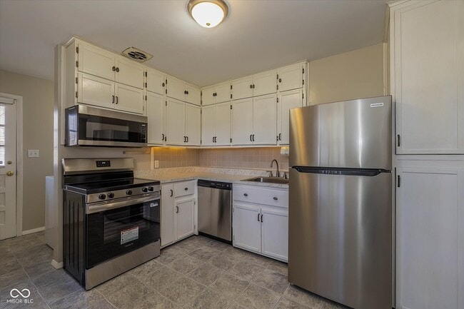 Building Photo - 9631 Kittrell Dr