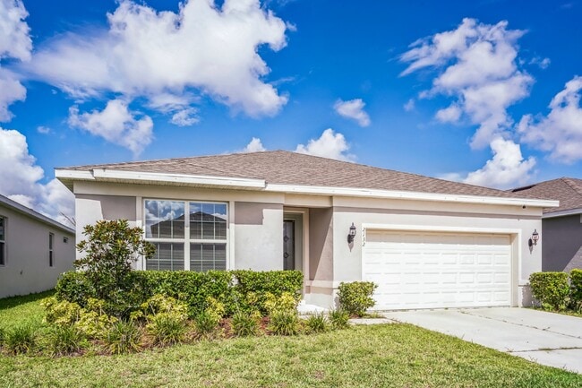 Building Photo - Charming 4-Bedroom Family Home in Serene S...