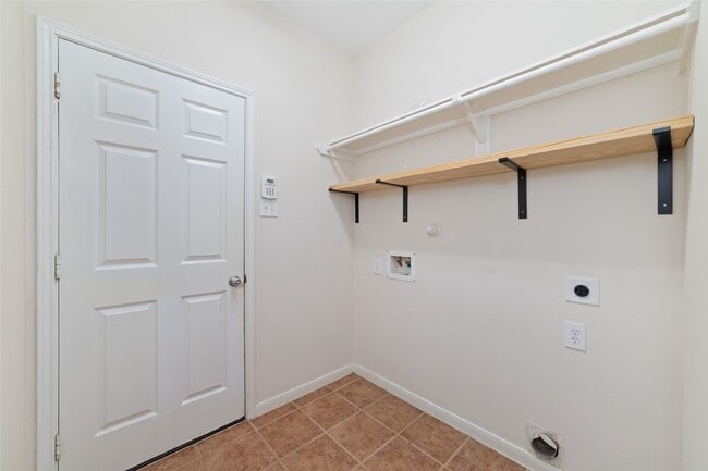 Building Photo - 14011 Mohave Way Dr