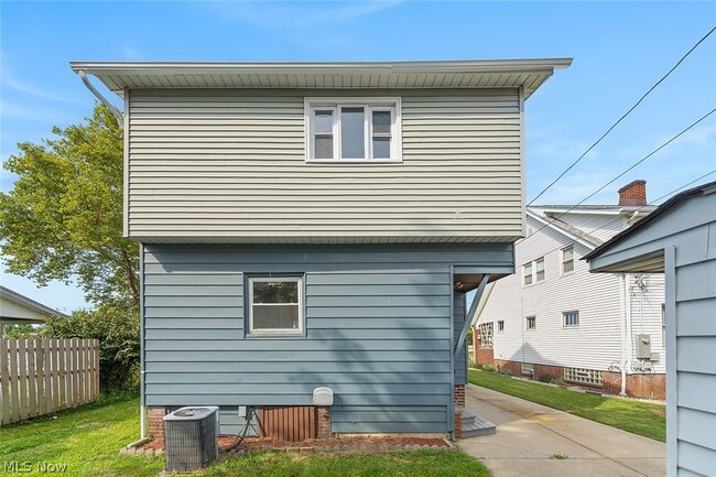 Building Photo - 18206 Harland Ave