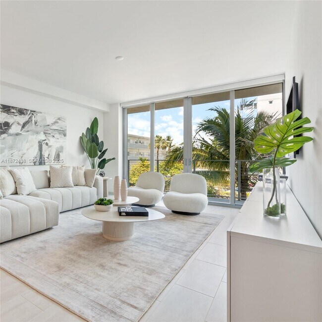 Building Photo - 10281 W Bay Harbor Dr