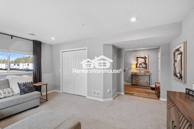 Building Photo - 13685 Marsh View Blvd