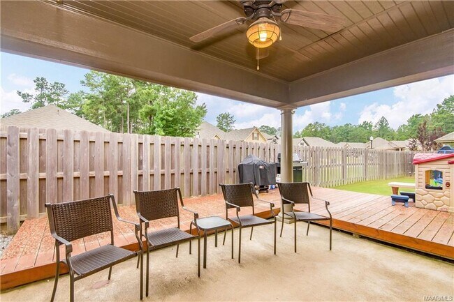 Building Photo - 9625 Gunnison Dr