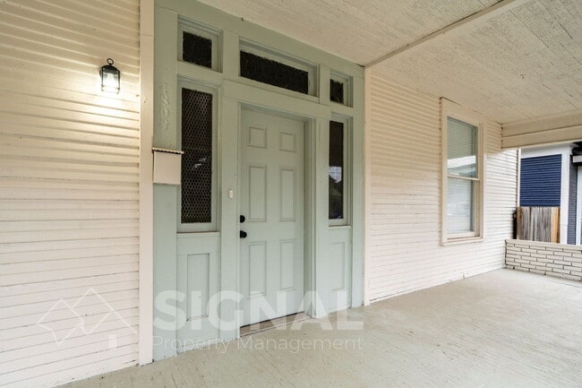 Building Photo - 4808 2nd Ave N