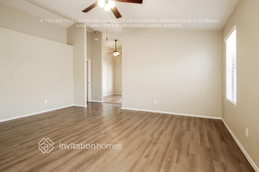 Building Photo - 1628 W Minton St