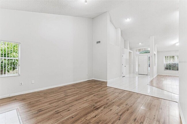 Building Photo - 7206 Ridgeport Dr