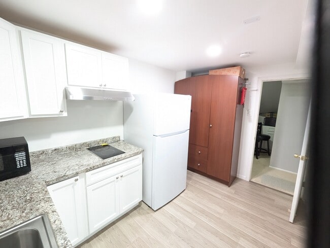 Building Photo - 10728 Bridlerein Terrace
