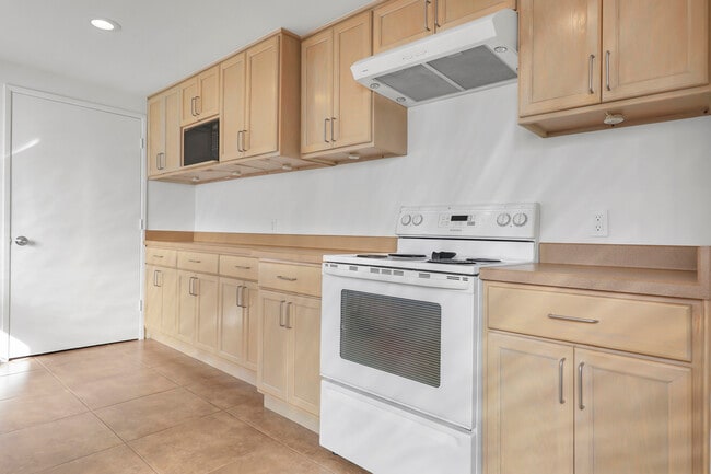 Building Photo - 37868 Los Cocos Dr E