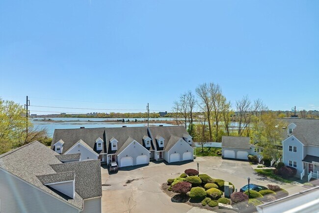 Building Photo - 109 Salem St