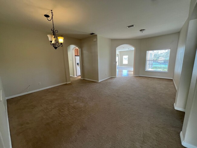 Building Photo - $2,195 ** Annual ** 4 Bedroom / 3 Bath * S...