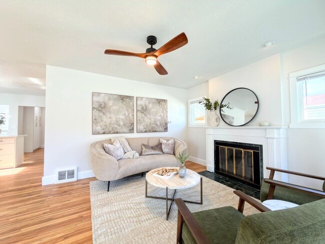 Building Photo - Beautiful Remodeled Home